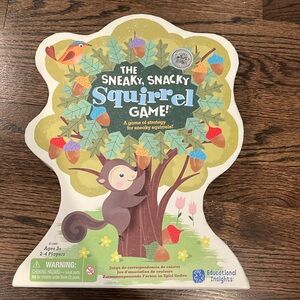 👗Sneaky Squirrel Game